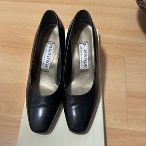 Nordstrom black comfort pumps